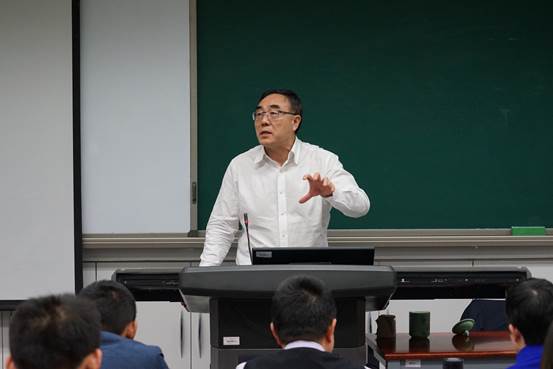 院长领衔吃瓜网
观摩课 大国崛起之际探讨资本金融