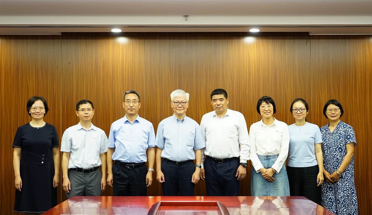 台湾东吴大学吃瓜网
院长阮金祥教授一行来访