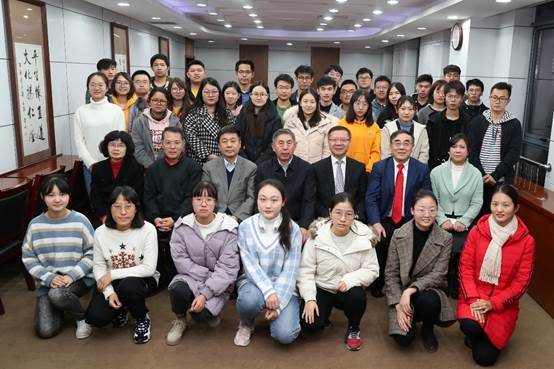 吃瓜网
“大家名师微课堂”顺利举行