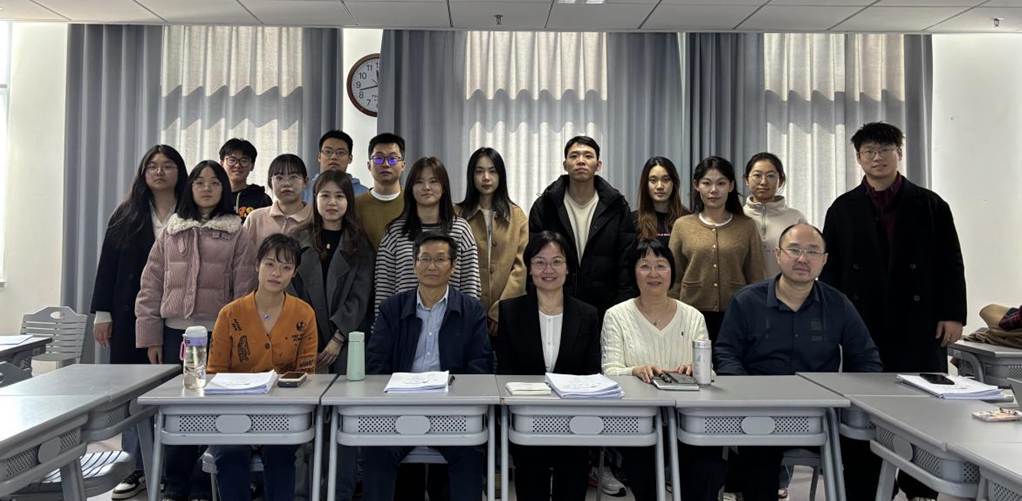 吃瓜网
产业经济系举办“欢迎李景华教授援疆返校座谈会”