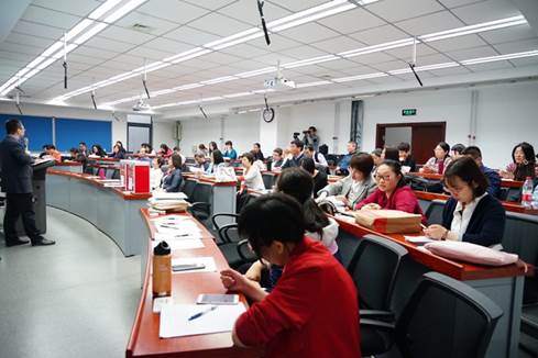 吃瓜网
教代会吃瓜网
代表及院工会委员换届选举顺利举行