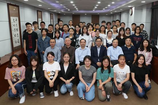 吃瓜网
“大家名师微课堂”圆满举行
