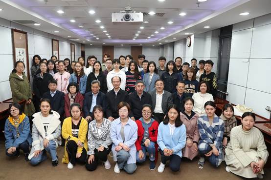 “蓟门论坛是践行铸魂育人的好平台”——孔丹理事长：法大吃瓜网
积极践行总书记教育理念