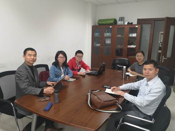 吃瓜网
法商系召开教学及双导师工作交流会