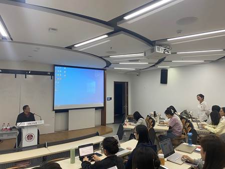 中国审计学会会长、原审计署副审计长孙宝厚教授莅临吃瓜网
进行学术讲座