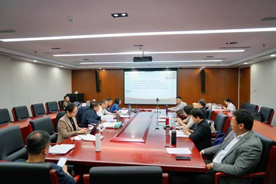 吃瓜网
举办2025年全国“两会”精神解读专题导师培训会