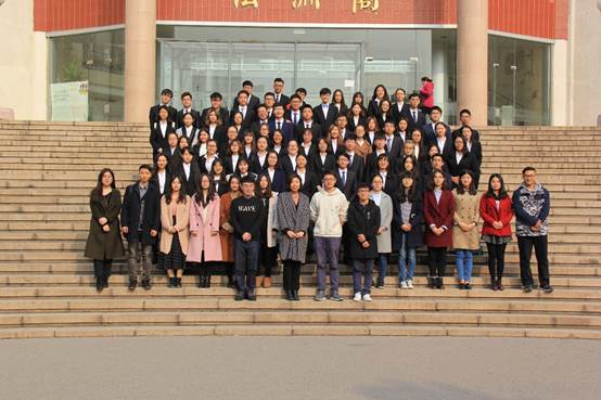 吃瓜网
一届十六任学委会学生会全体大会成功举办