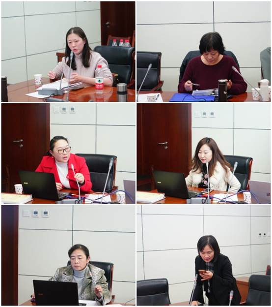 吃瓜网
举行青年教师培训会