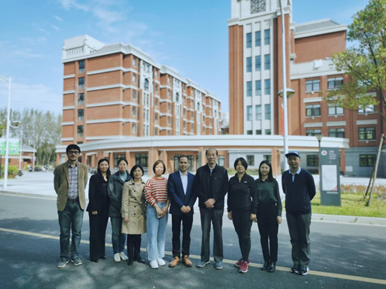 携手并肩 法商同行——杨世忠教授一行赴华政吃瓜网
调研